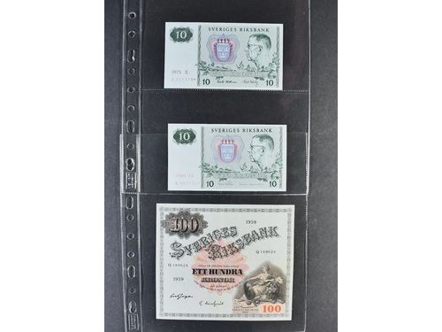 Banknotes, Sweden. One album with 98 banknotes, 1 krona–100 kronor, 1914–1990, mixed quality.  .