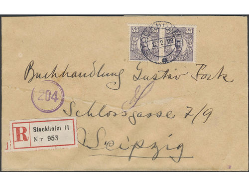 Sweden. Facit 89 on cover, 2×35 öre as scarce combination for the sought after postage 70 öre for registered covers. Sent from STOCKHOLM 1.2.22 to Germany. Arrival pmk on reverse. The front with residues after mounting?