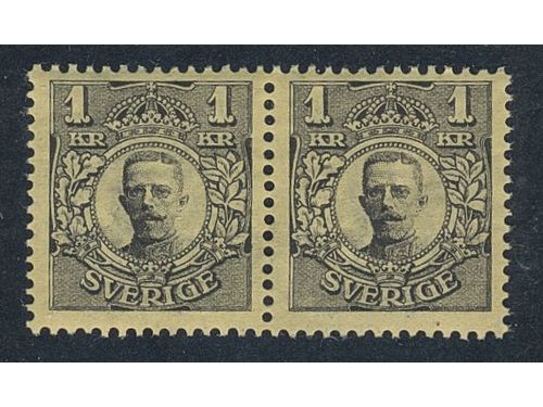 Sweden. Facit 77 ★★, 1 Krona black, watermark crown. Horizontal pair. SEK 3600