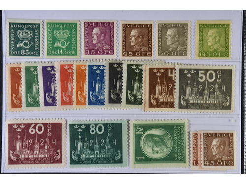 Sweden. ★★ 1920–36. All different, e.g. F 166A3, 174A2, 187c, 191a, 192a, 195, 196–208. Mostly good quality. F SEK 6900 (22)