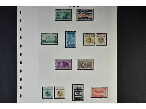 U.S.A. Collection ★★ 1944–1996 on leaves with stamp mounts. Incl. some booklets. Excellent quality. (500)