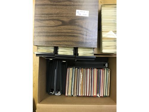 Sweden. Used. Removal box with 10000s of stamps Circle types–1990's in 19 stockbooks, six Visir binders + 100s of glassine envelopes. Approx. 32 kg.