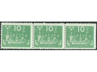 Sweden. Facit 197 ★★ , 10 öre green in very fine strip of three.