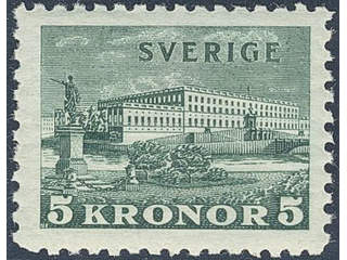 Sweden. Facit 233a ★★ , 1931 The Royal Palace 5 Kr green, toned paper. Very fine. SEK 2500