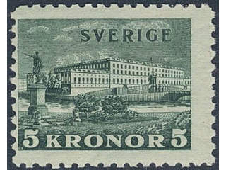 Sweden. Facit 233a ★★, 1931 The Royal Palace 5 Kr green, toned paper. SEK 2500