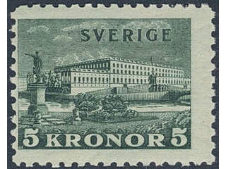 Sweden. Facit 233a ★★, 1931 The Royal Palace 5 Kr green, toned paper. SEK 2500