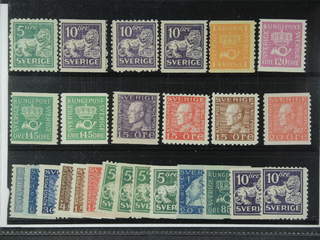 Sweden. ★★ 1920–36. All different, small coilstamps e.g. F 140Ccx, 145A+C+E, 168b, 172b, …