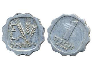 Coins, Israel. KM 24.1, 1 agora 1961. Approx. 30 degrees rotated die. Small scratch on …