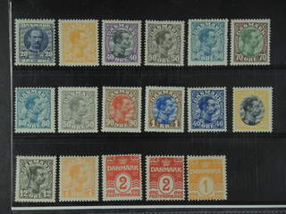 Denmark. ★★ 1907-28. All different, e.g. F 71, 148, 150, 155a+b, 157-61. Mostly good …
