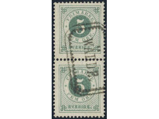 Sweden. Facit 30 used, 5 öre green. Beautiful pair cancelled WÄRDE.