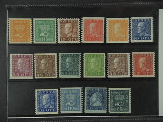 Sweden. ★★ 1920-36. Small coilstamps. All different, e.g. F 168b, 174C, 178C, 180a, 184, …